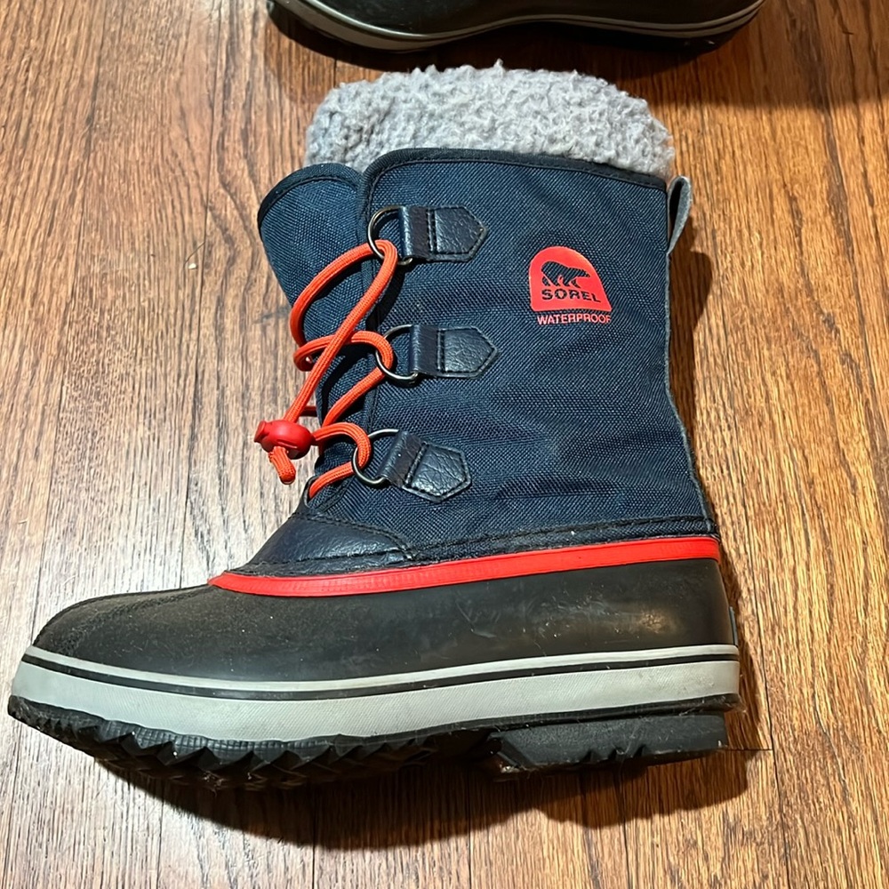Sorel youth Snow Boots